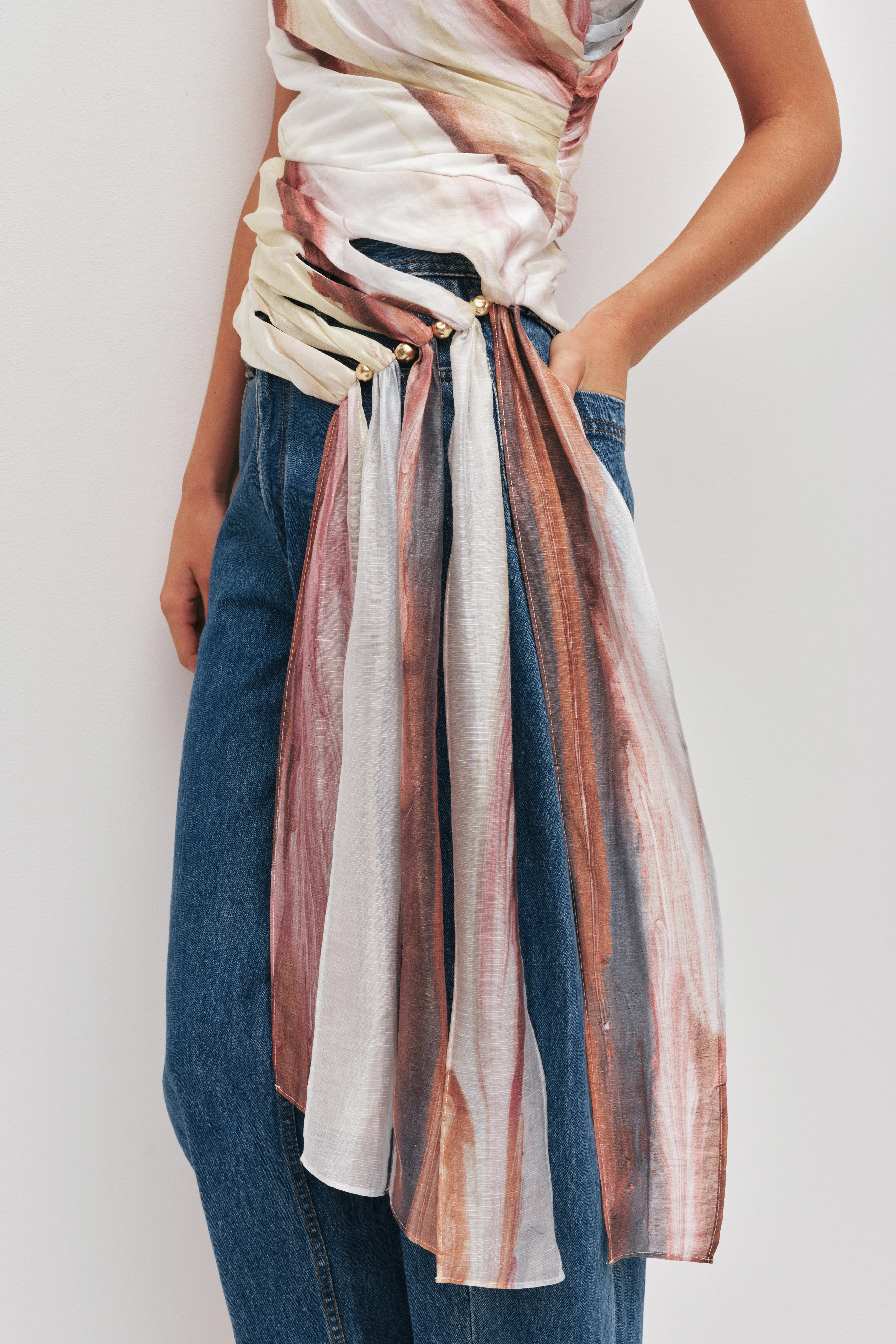 Capture One Shoulder Top - Image 5