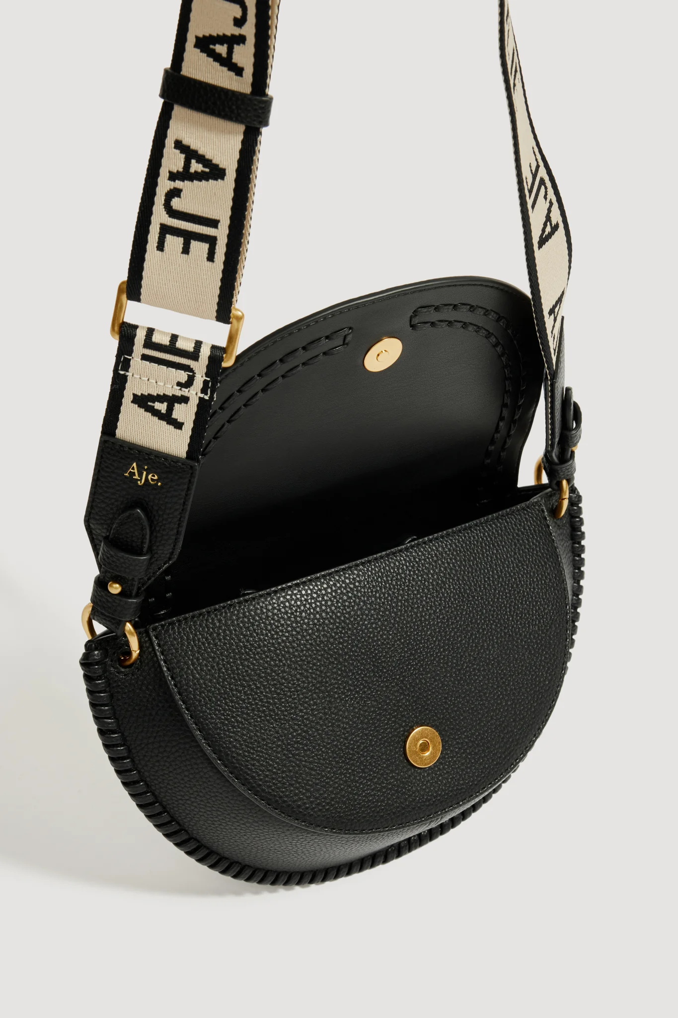 Emery Medium Saddle Bag - Image 3