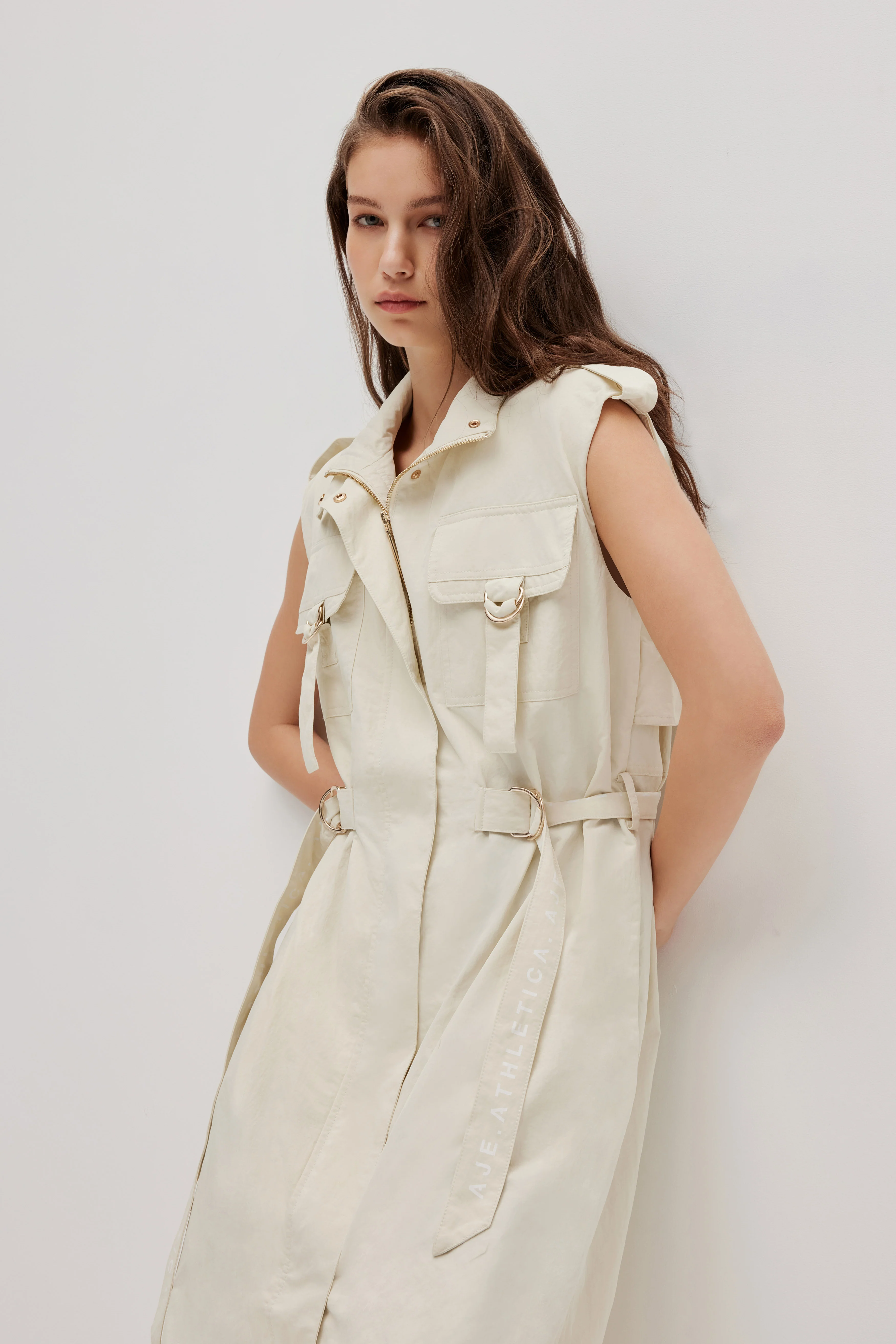 Sleeveless Utility Trench - Image 5