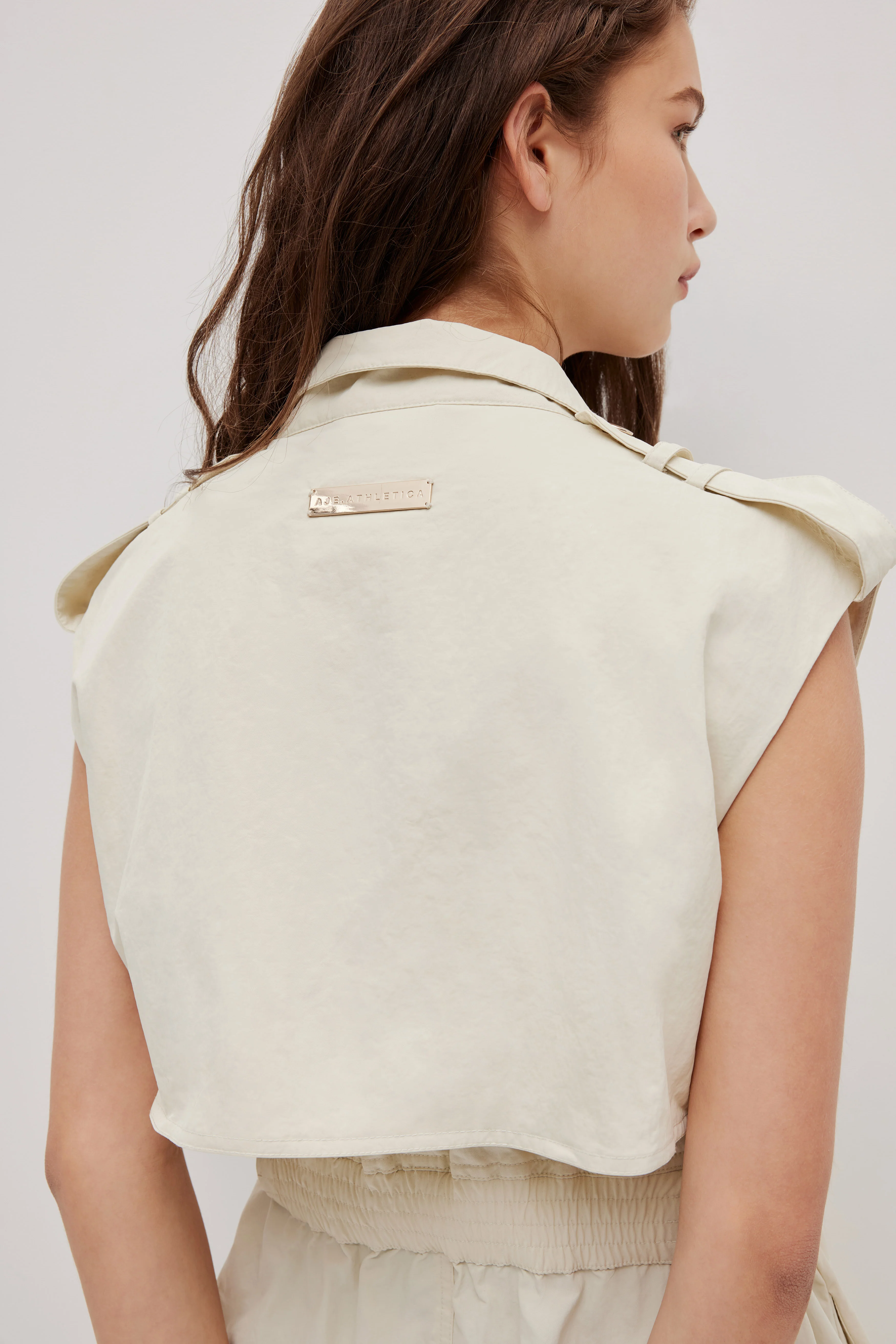 Sleeveless Utility Trench - Image 8